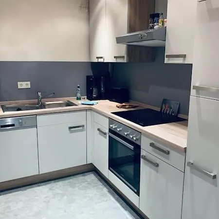 Naturstrand - 86m² - 4 Betten - Parkplatz Apartment