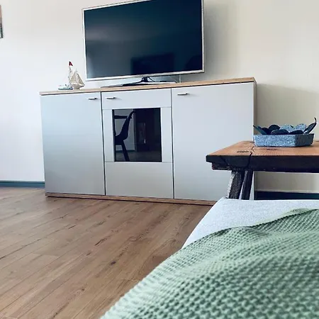 Naturstrand - 86m² - 4 Betten - Parkplatz Apartment